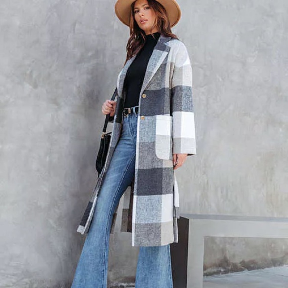Vici England Pocketed Plaid Coat